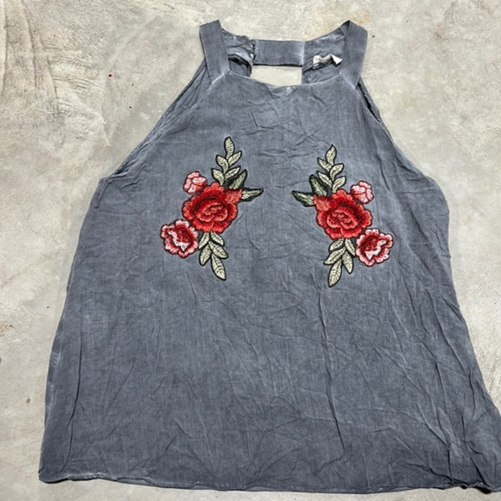 Grey razor back tank with‎ red flower / Size L / Miss Love Brand